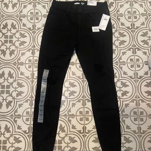 Black Old Navy skinny jeans